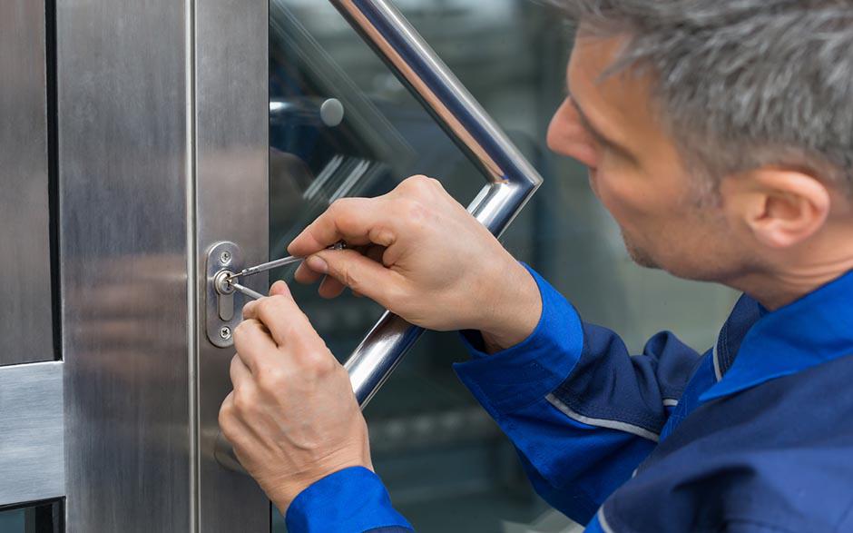 comment changer un verrou de porte Paris 4